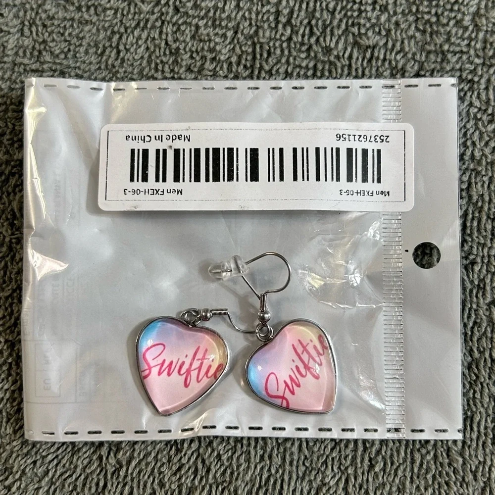 Unbranded new dangle